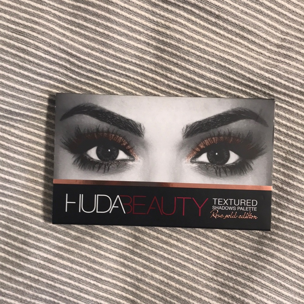 Huda Beauty Rose Gold Palette
